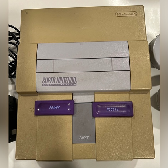 Original 1991 Super Nintendo Bundle Console/Power Cable/Controllers FLAWED - Picture 2 of 12